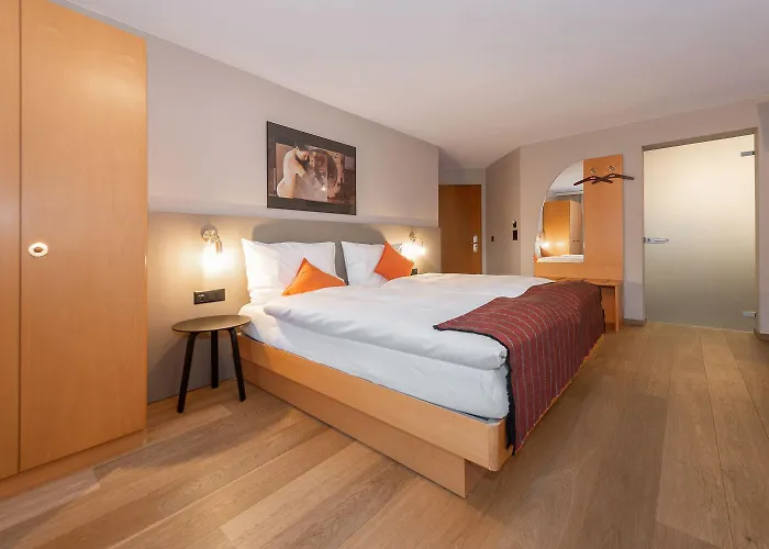 Alex Business & ナータース