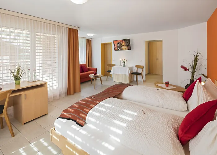 Alex Business & ホテル