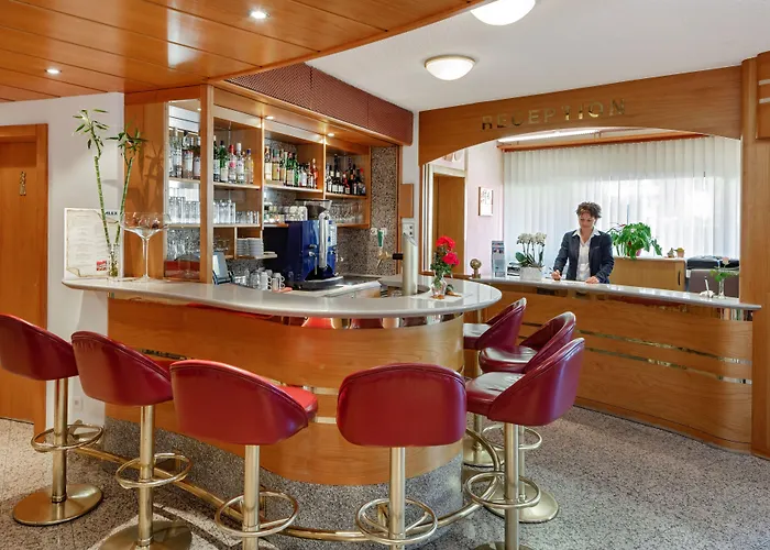 Alex Business & Naters