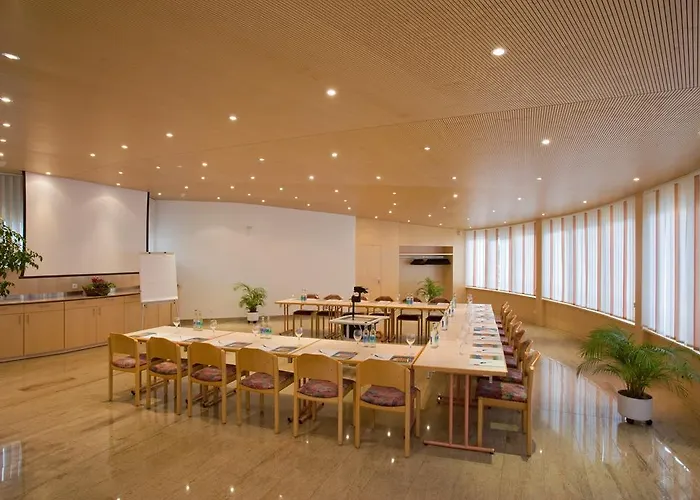 Alex Business & Naters