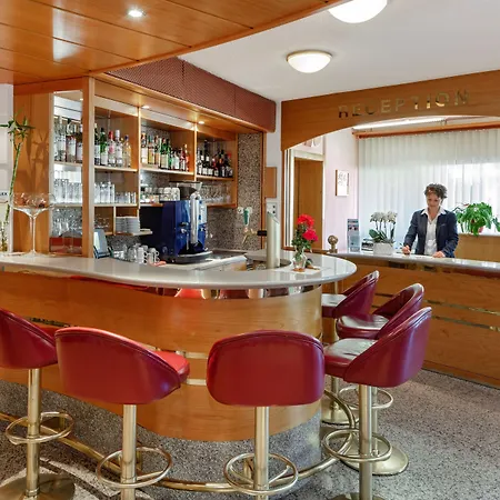 Alex Business & Naters